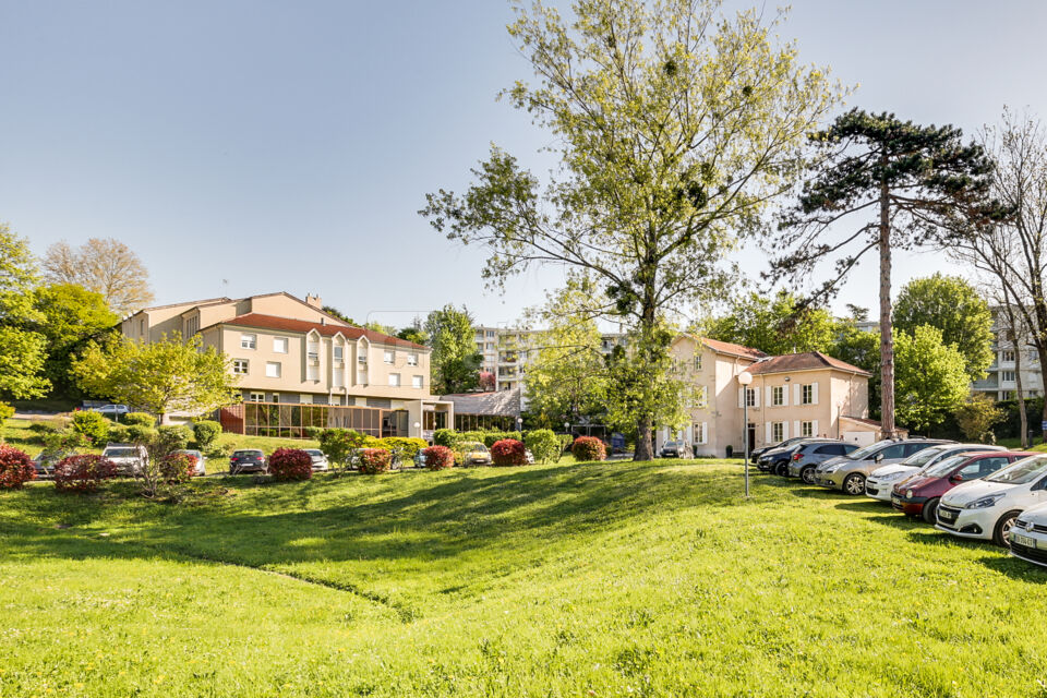 Parc de 2 hectares avec parking gratuit