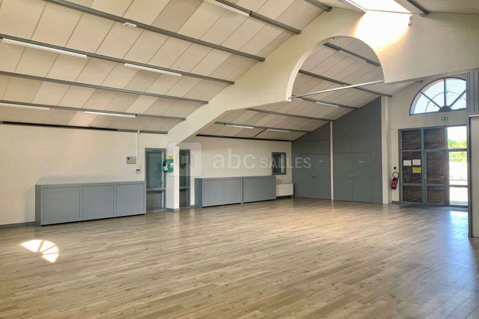 Salle Libération / Capacité de 100 personnes