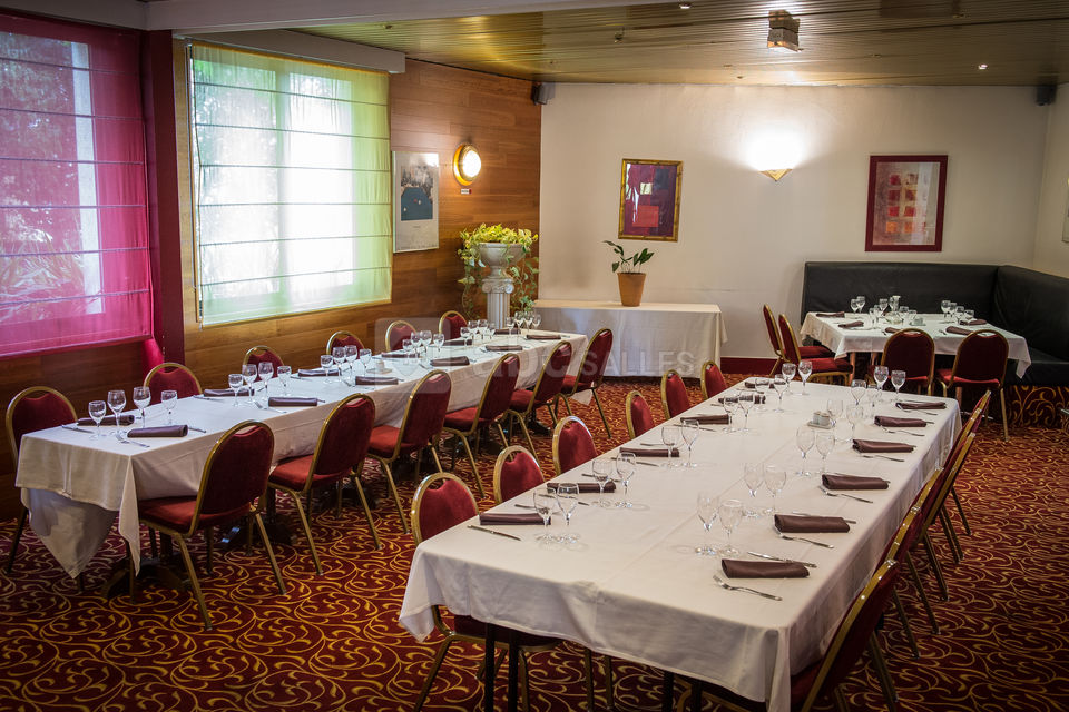Salle de restaurant l'Acropole