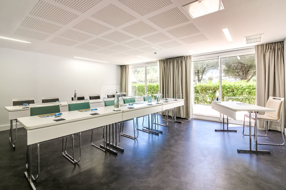 Salle côté jardin