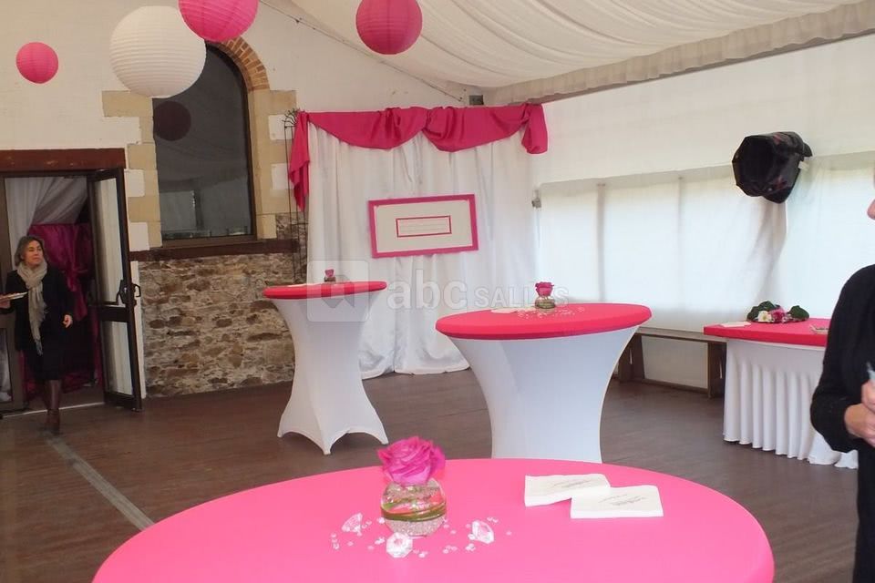 Création déco barnum mariage au chais de l'epinay