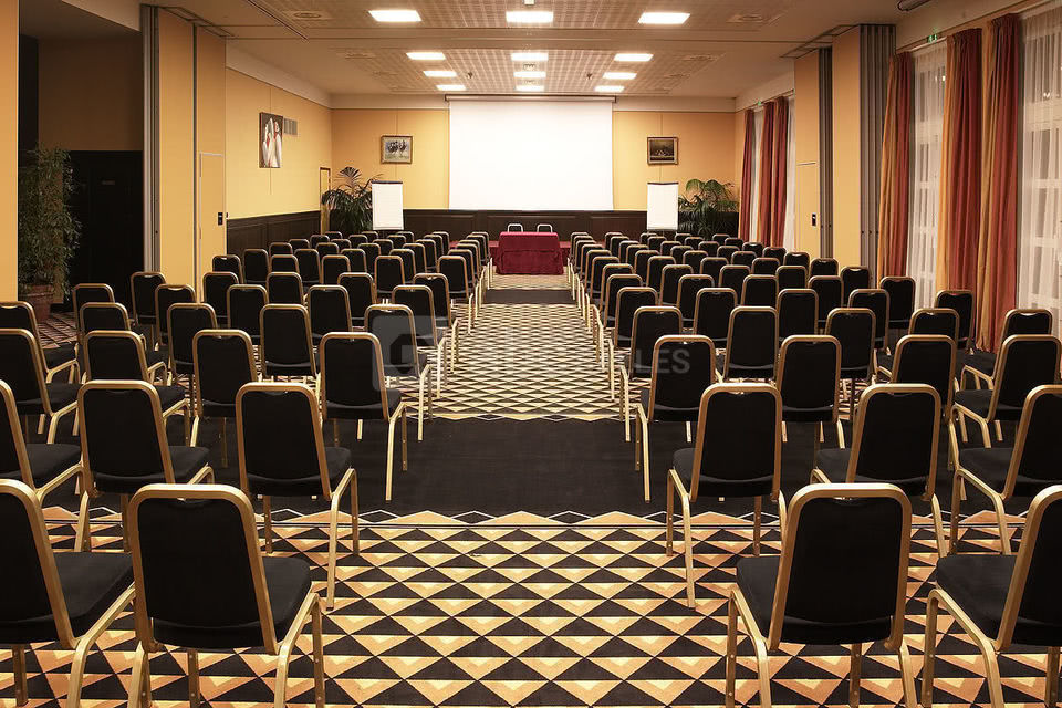 Salon Versailles