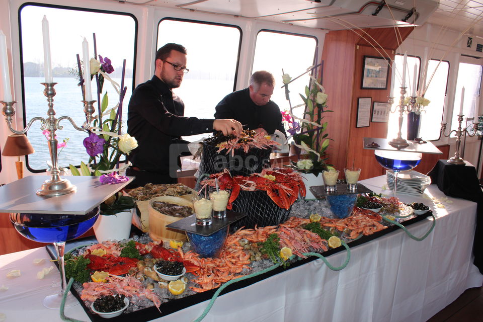 Buffets variés, cocktail dînatoire, menus, dégustations diverses...