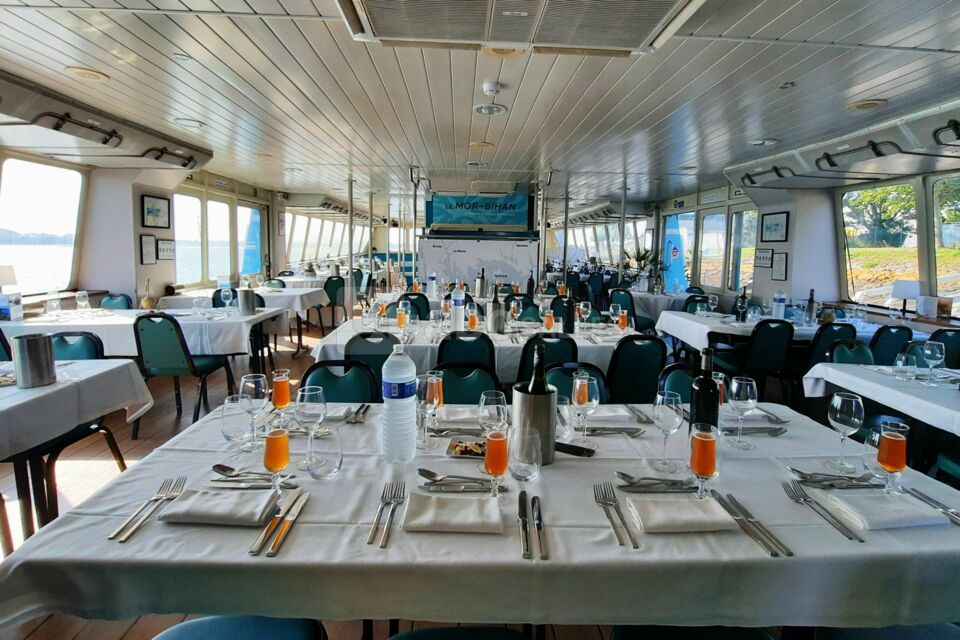 Bateau Restaurant Navix
