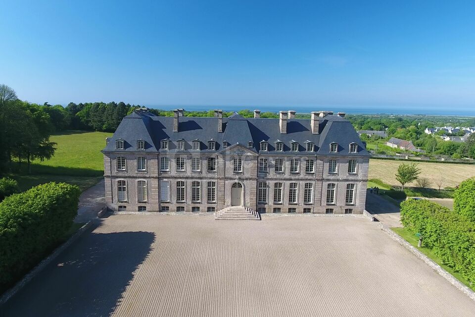 Le château et la mer