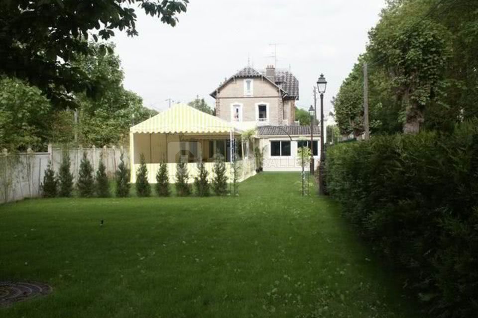 Au Jardin de Précy
