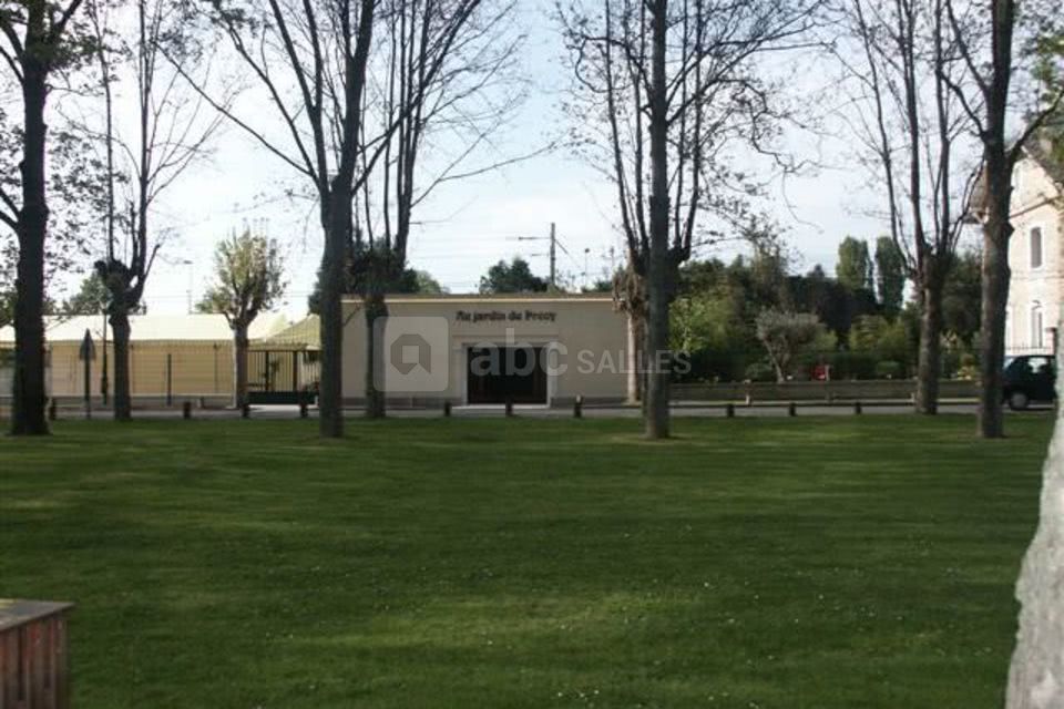 Au Jardin de Précy