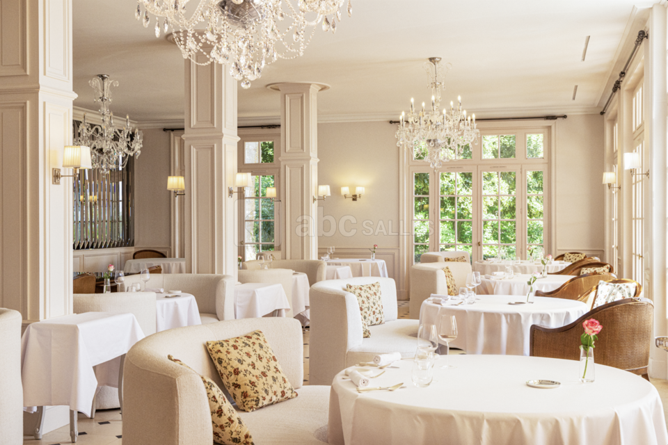 Salle de restaurant - Attilio Briollay