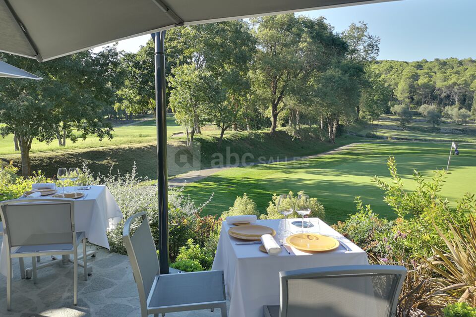 Resonance Golf Collection