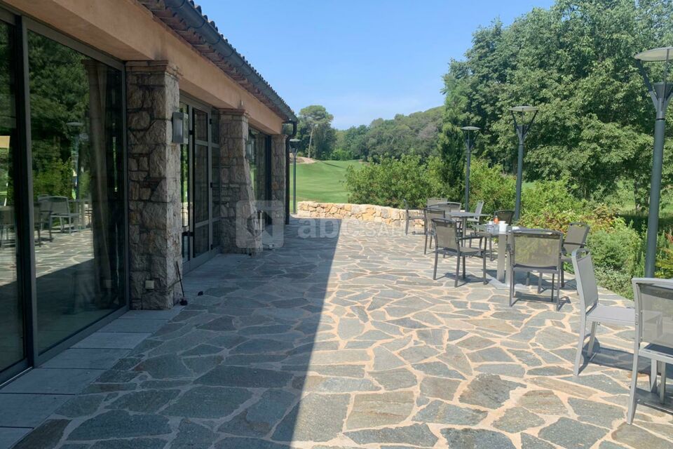 Resonance Golf Collection