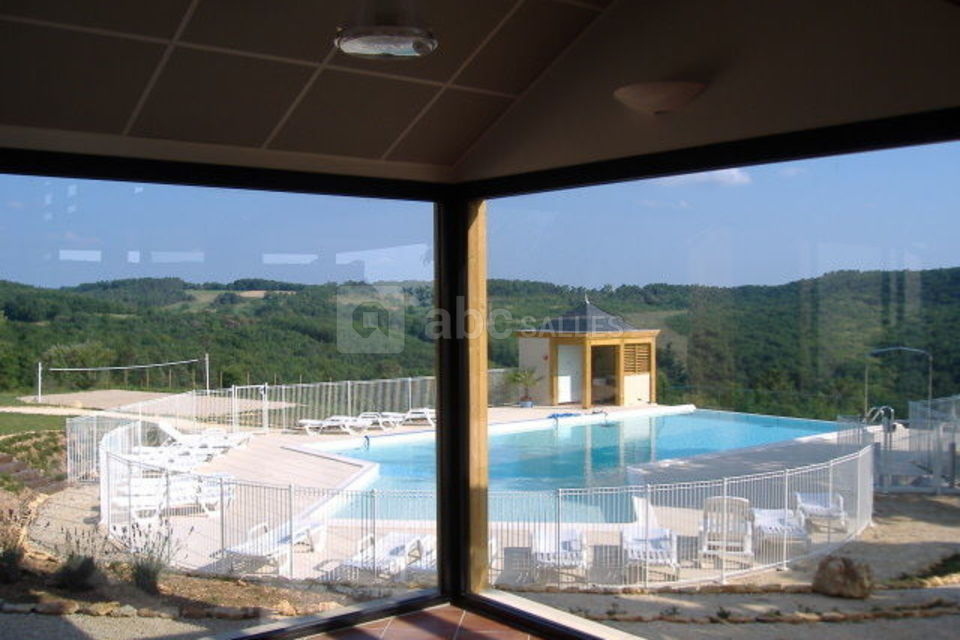 Vue panoramique de l'interieur de la salle