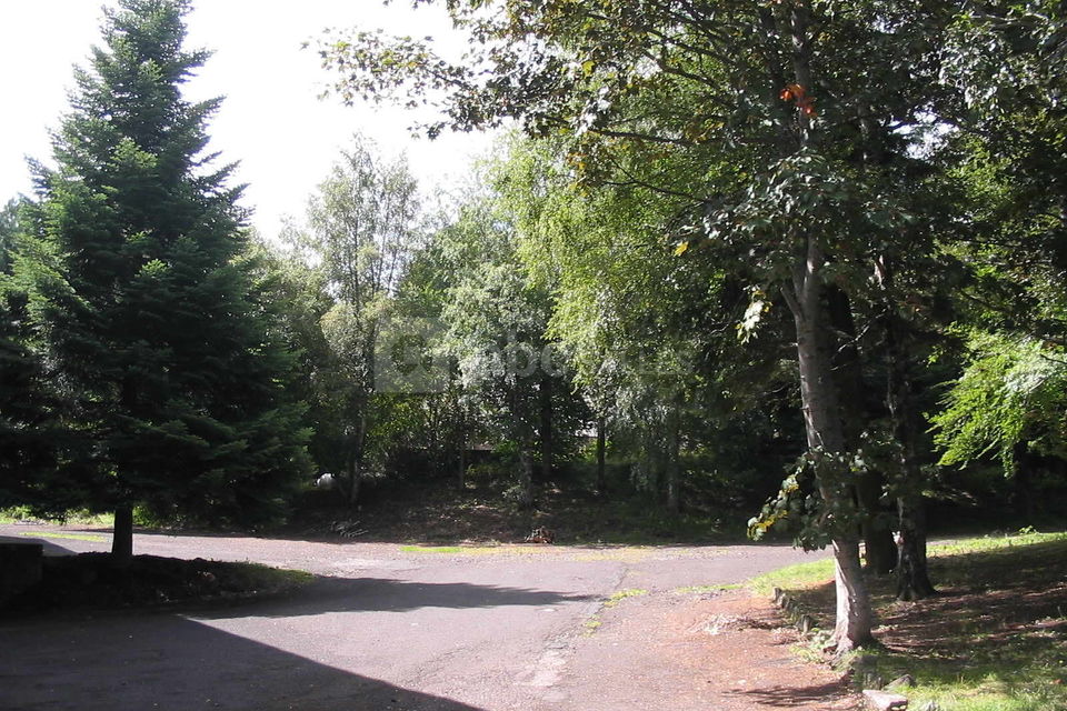 Parking pour bus et voiture