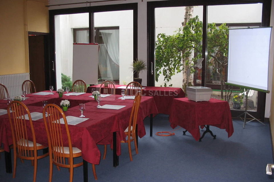 Salle de seminaires ou salles de jeux enfants