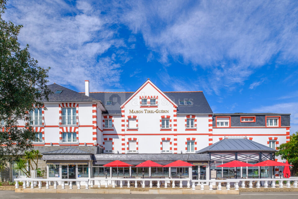 Façade de l'établissement