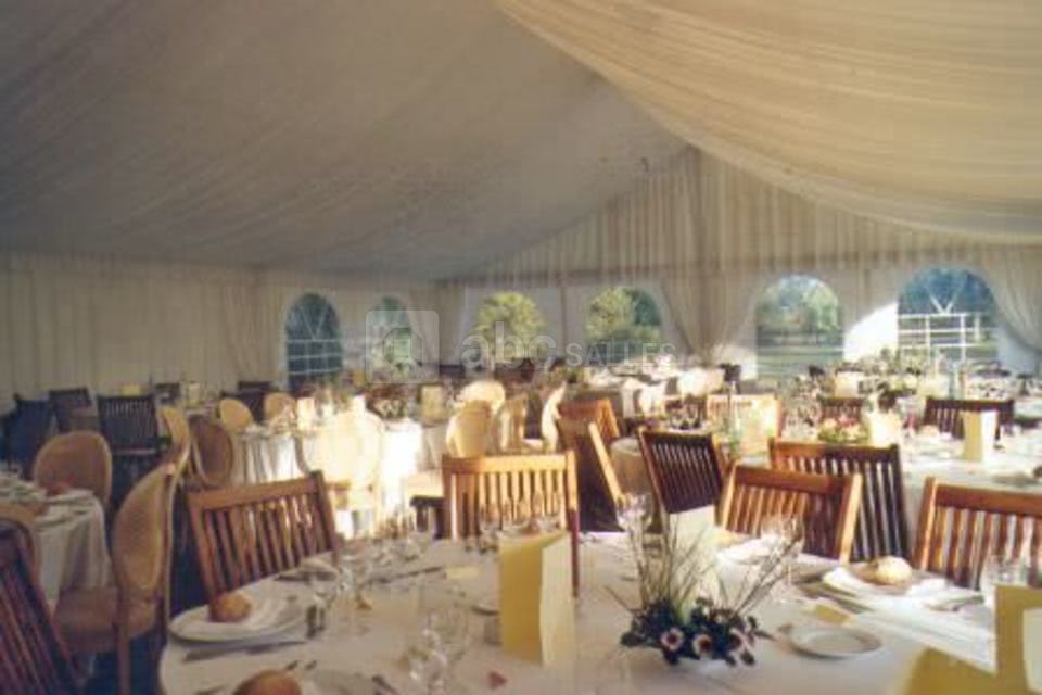 Le manoir du plessis : le chapiteau