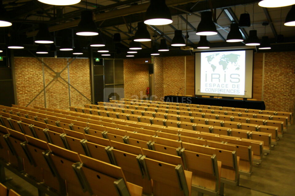 Amphithéâtre modulable version 188 places