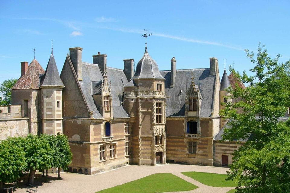 Château d'Ainay-le-Vieil