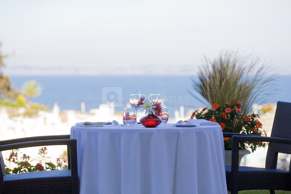Terrasse vue sur la mer