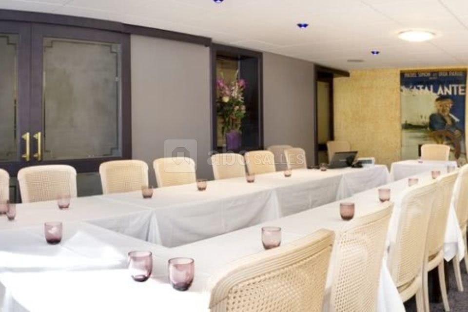 Hôtel Restaurant Les Peyrières