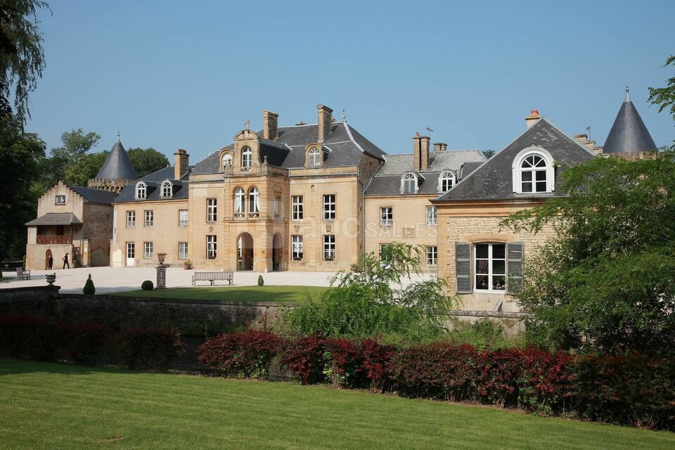 Domaine Château du Faucon