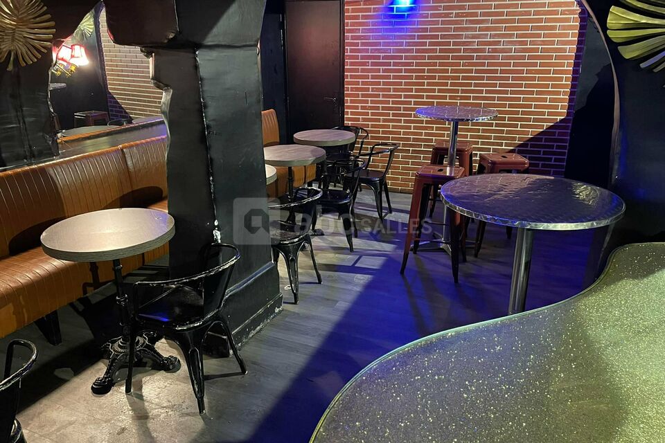 Banana Café