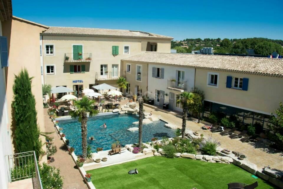 Hôtel Le Village Provençal
