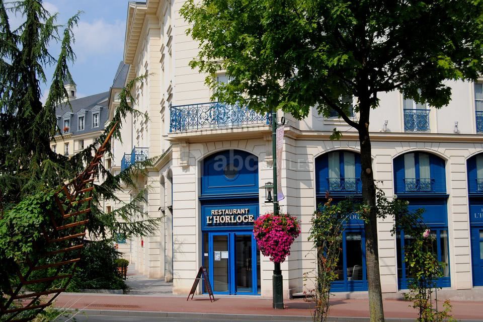 Façade de l'Hôtel - Accès restaurant