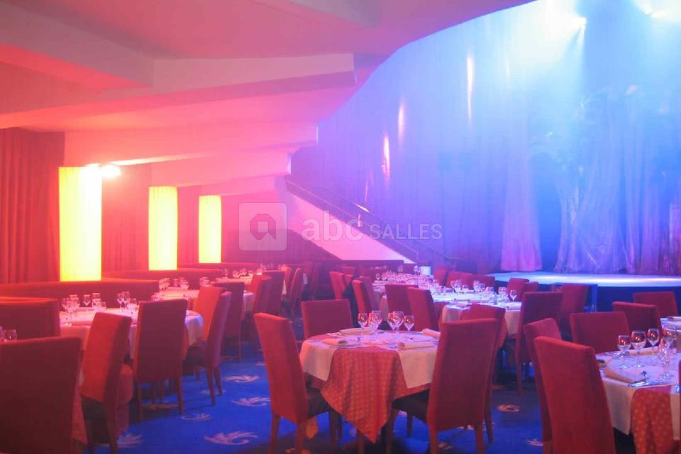 Le Bulto Music Hall