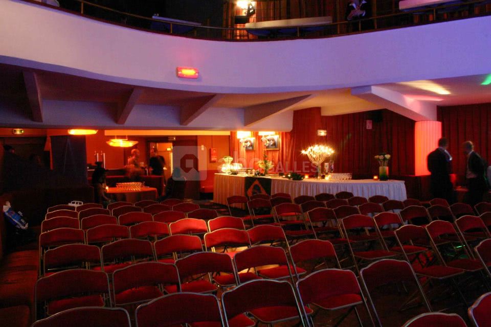 Le Bulto Music Hall