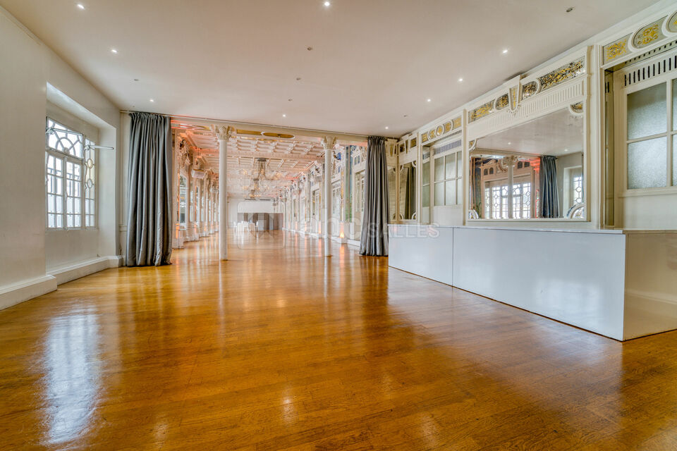 Le Salon des Miroirs