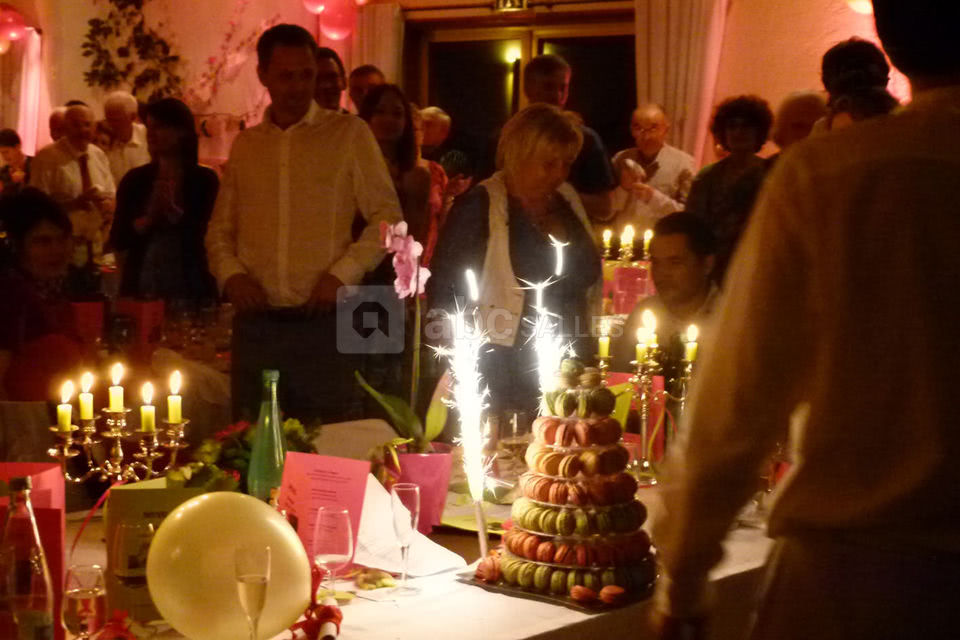 Salle - pyramide de macaron