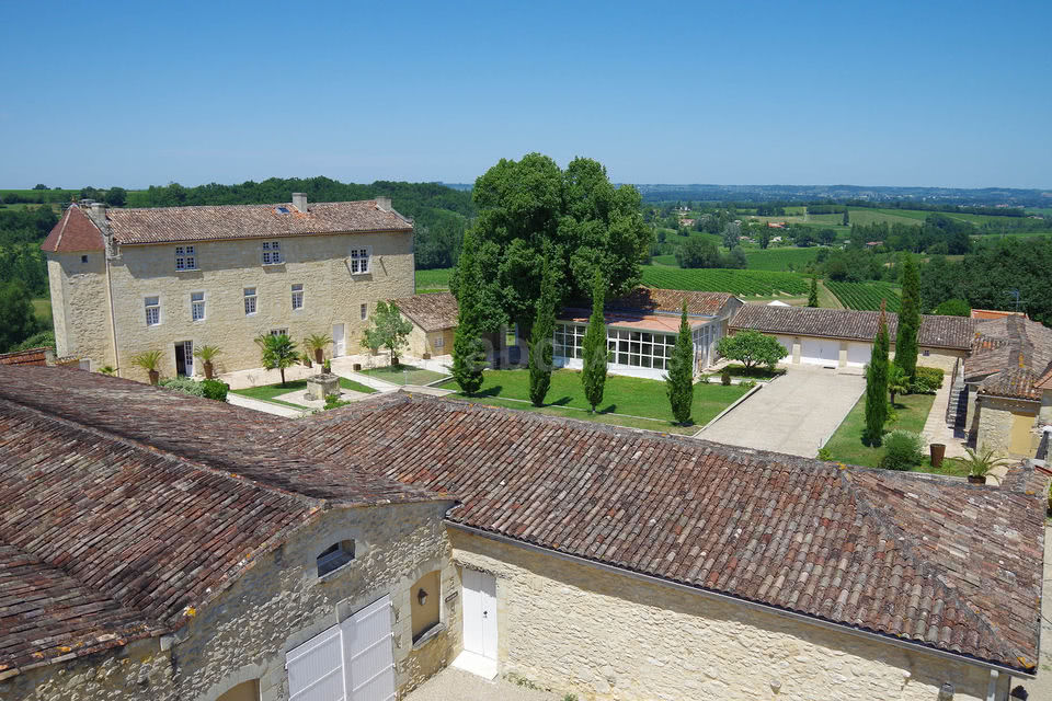 Château Hôtel Isabeau de Naujan