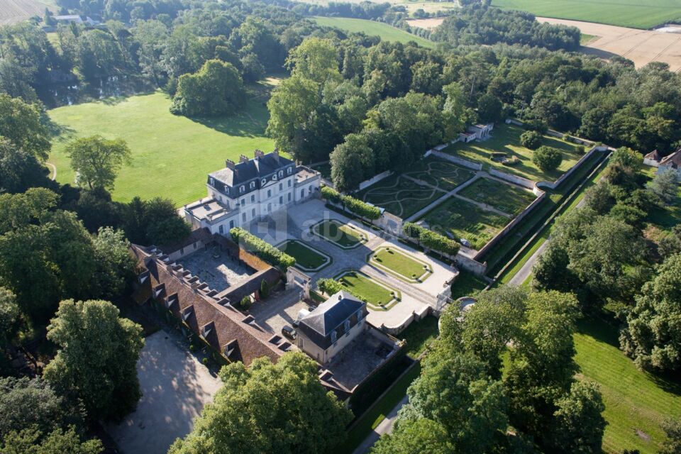 Vue aérienne du Domaine du Château d'Aunoy