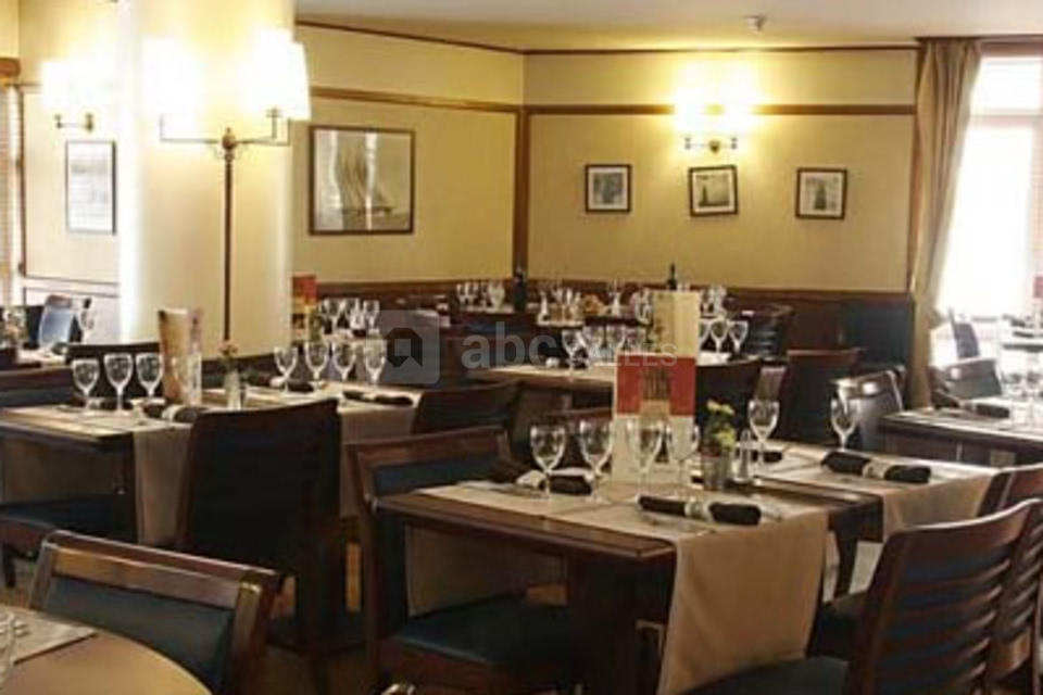 Hôtel Kyriad Prestige Joinville-le-Pont