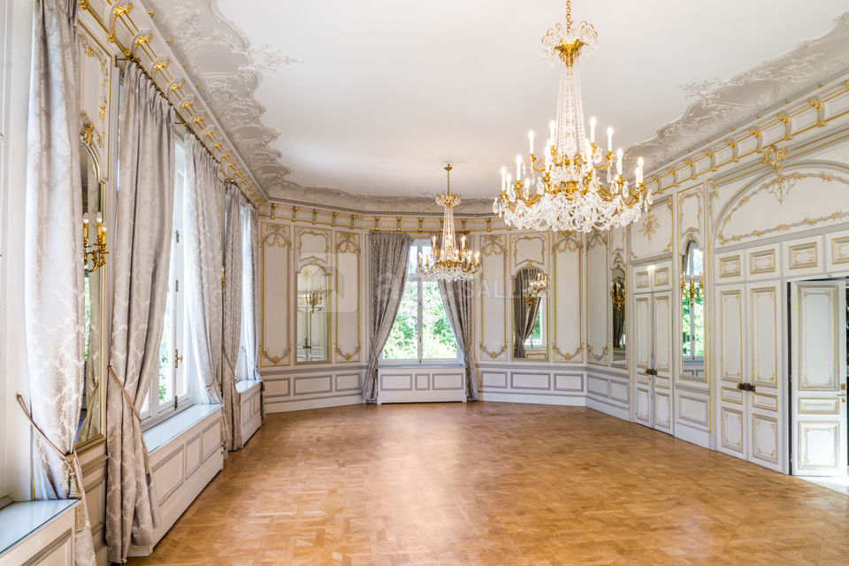 Le Pavillon Royal
