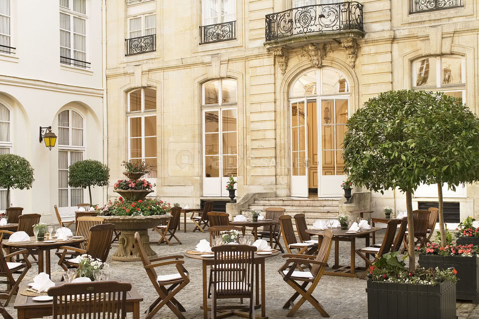 Cour Saint Honoré