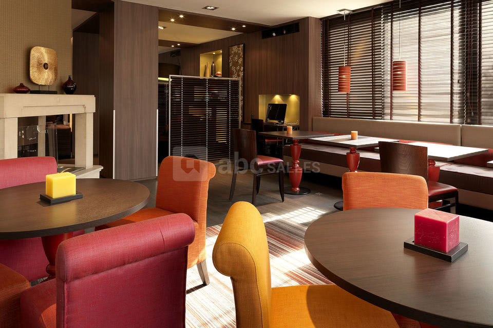 Salon Lounge-Bar