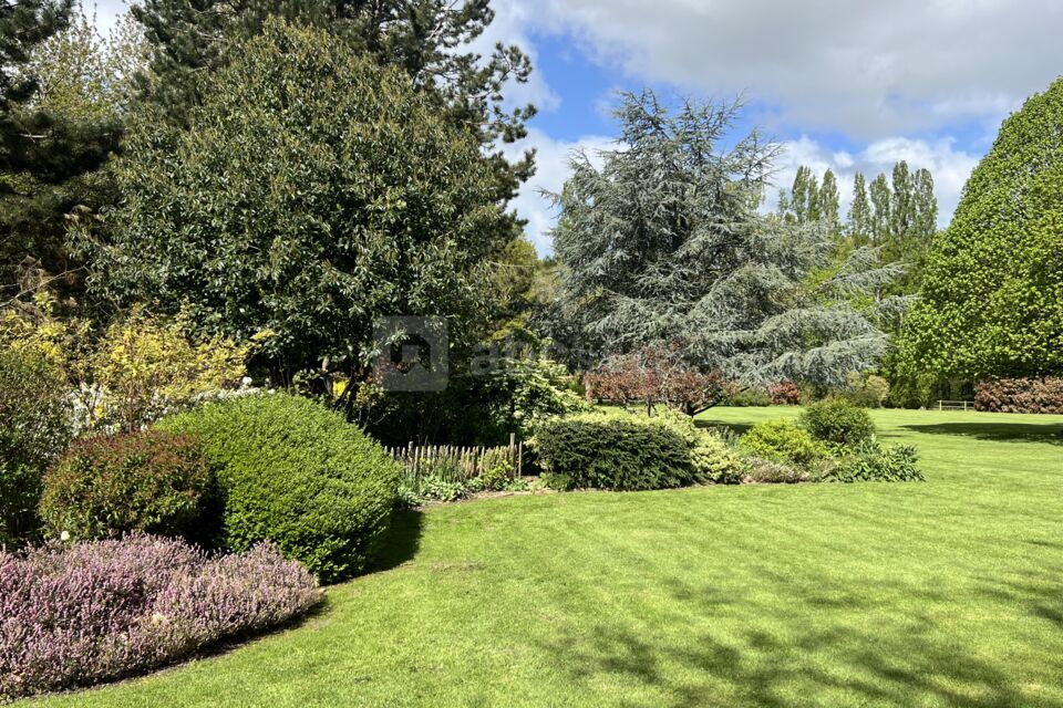 Manoir de Corny