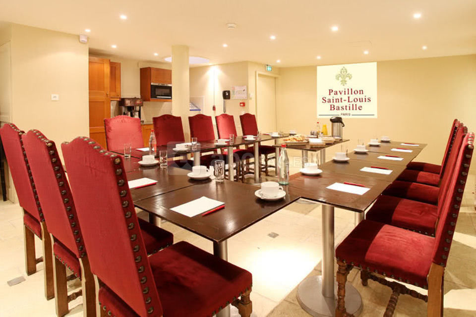 Grande salle de réunion