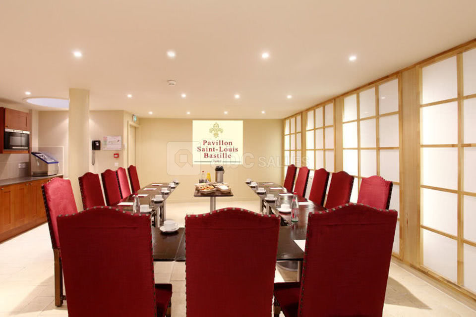 Grande salle de réunion