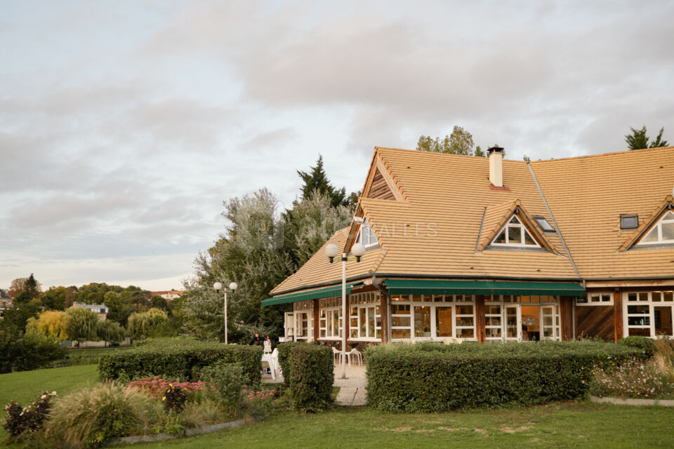 Le Salon Impressionniste et sa terrasse