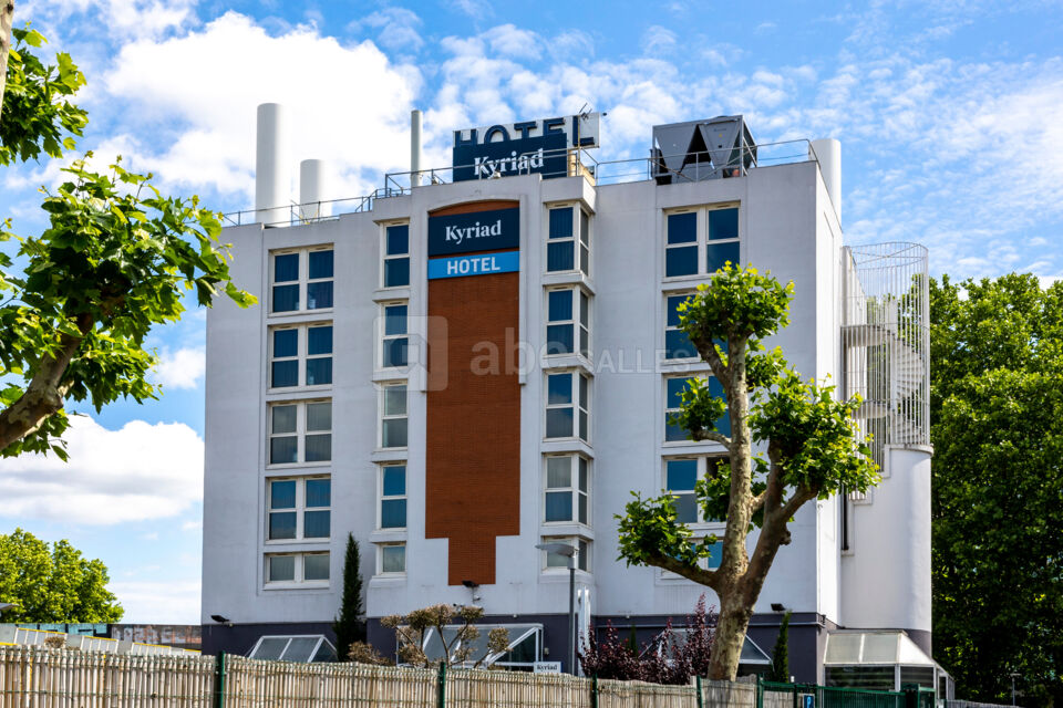 Hôtel Kyriad Colombes