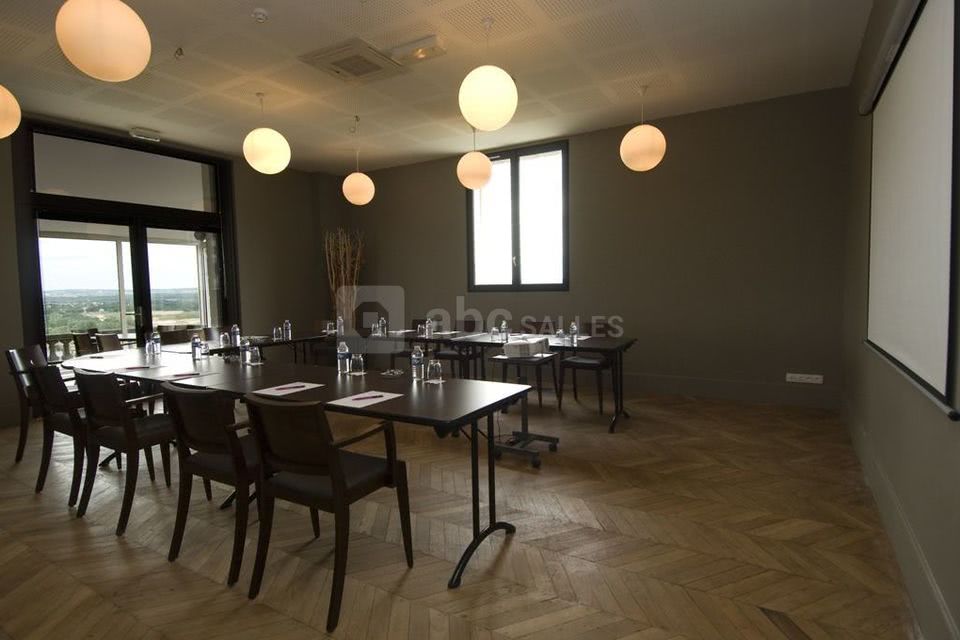 Salon sully - en u