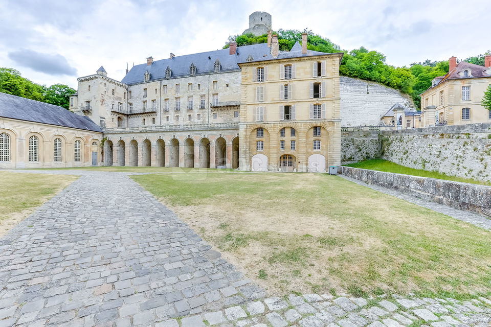 Château De La Roche Guyon Abc Salles