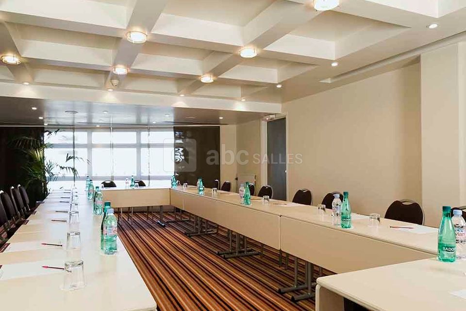 Hôtel Mercure Massy Gare TGV