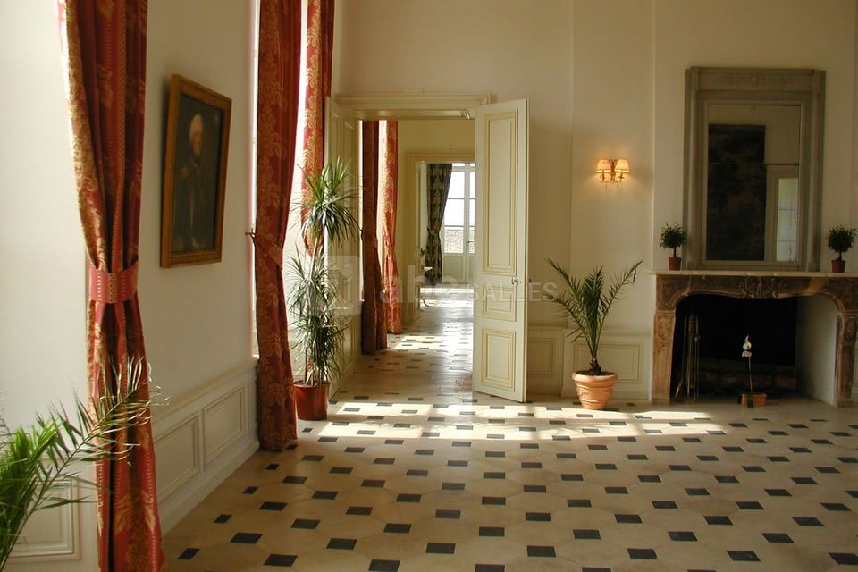 Salons