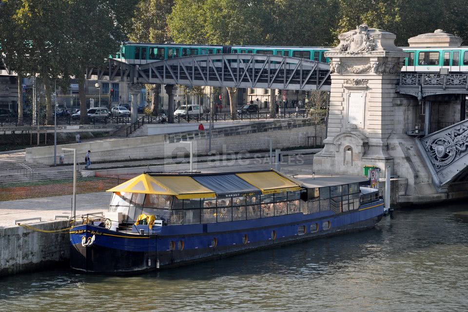 Vue du pont charles de gaulle