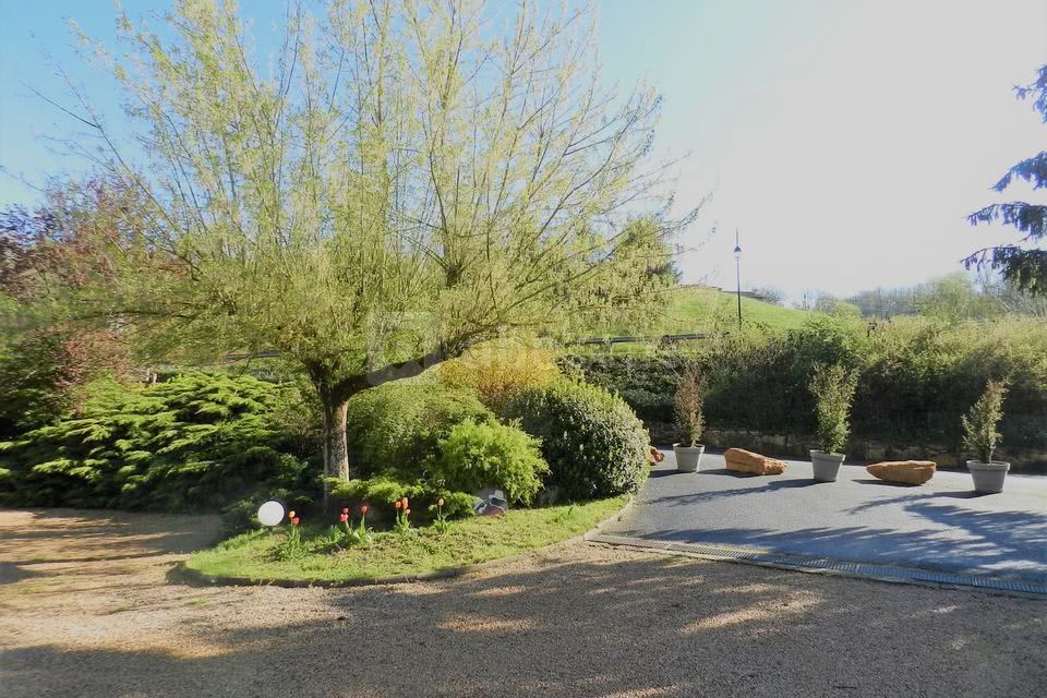 Domaine des Pierres Dorées - Vue Extérieure
