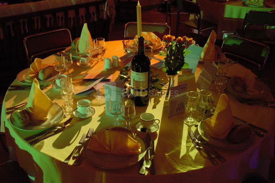 Effet lumières sur table blanche
