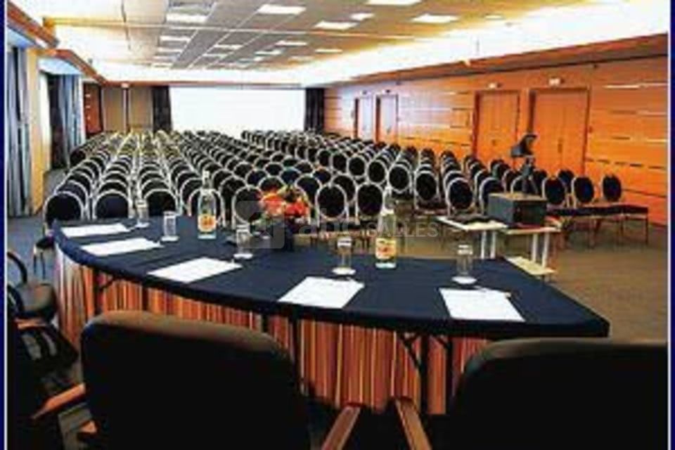 Réunion plénière dans l'espace congrès
